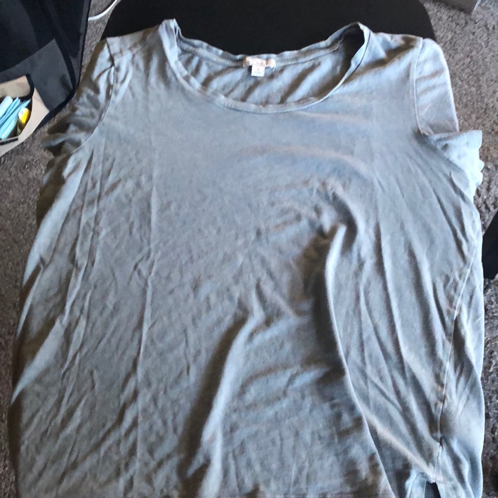 Gray comfy tshirt